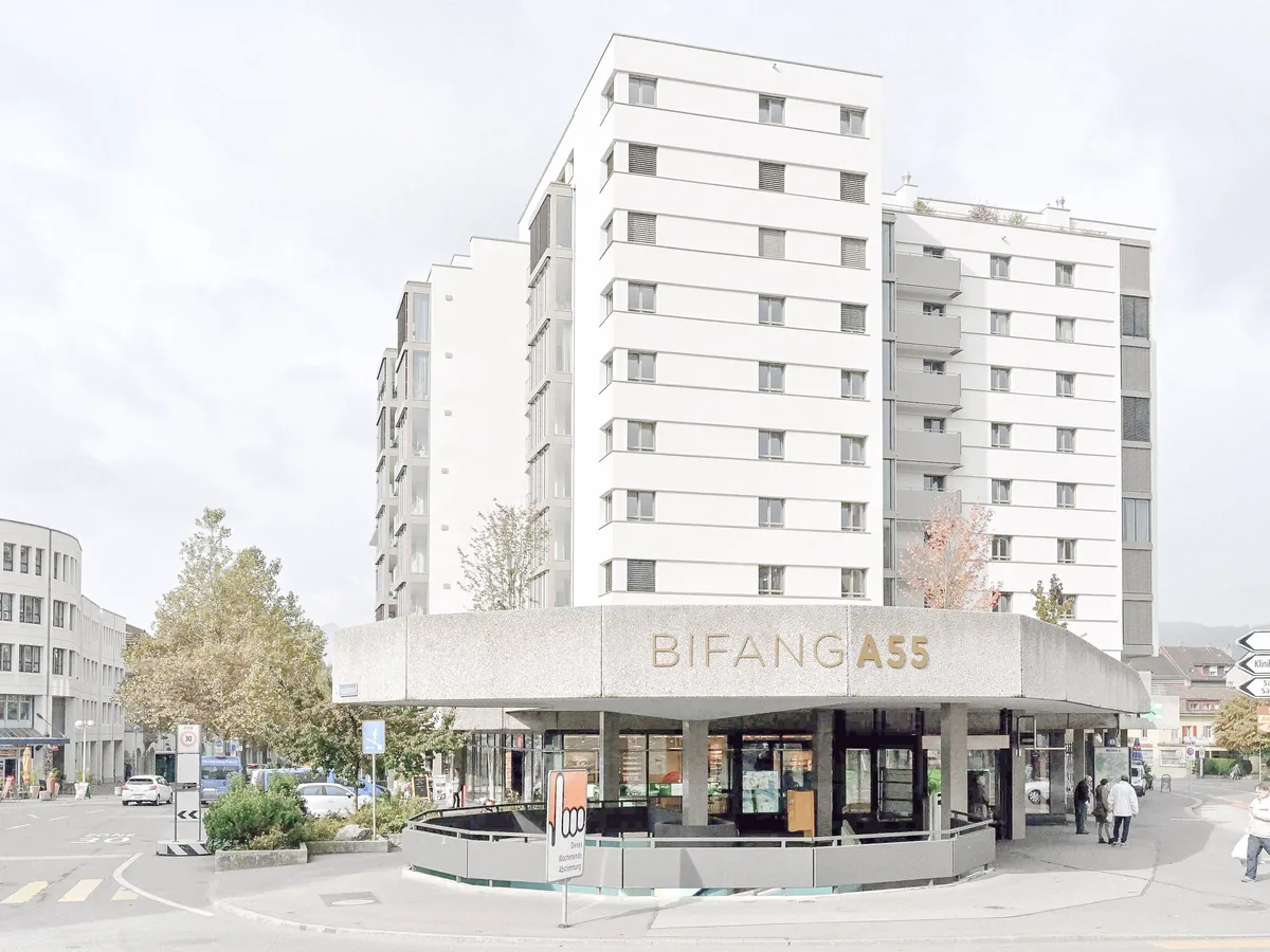 Wohn- und Geschäftshaus Bifang A55 in Olten an der Strassenkreuzung mit Ladenzeile