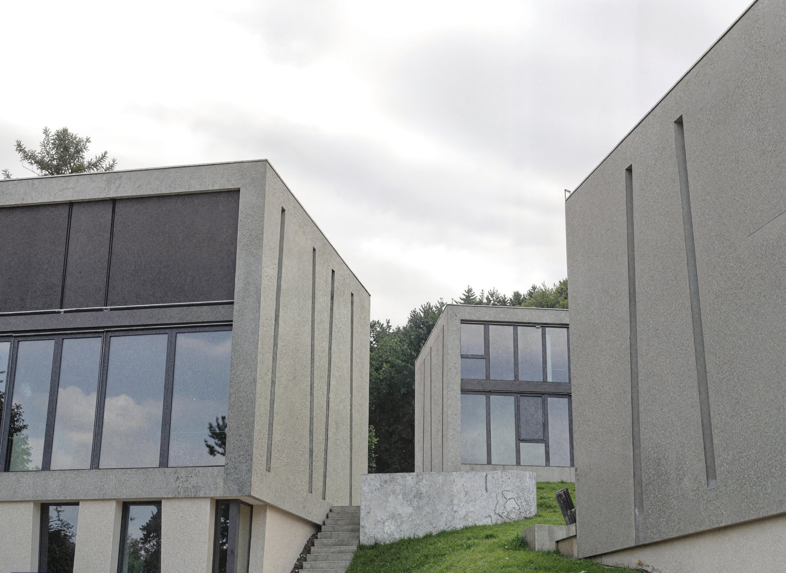 Kubische Sichtbetonhäuser der Überbauung like2live in Winterthur